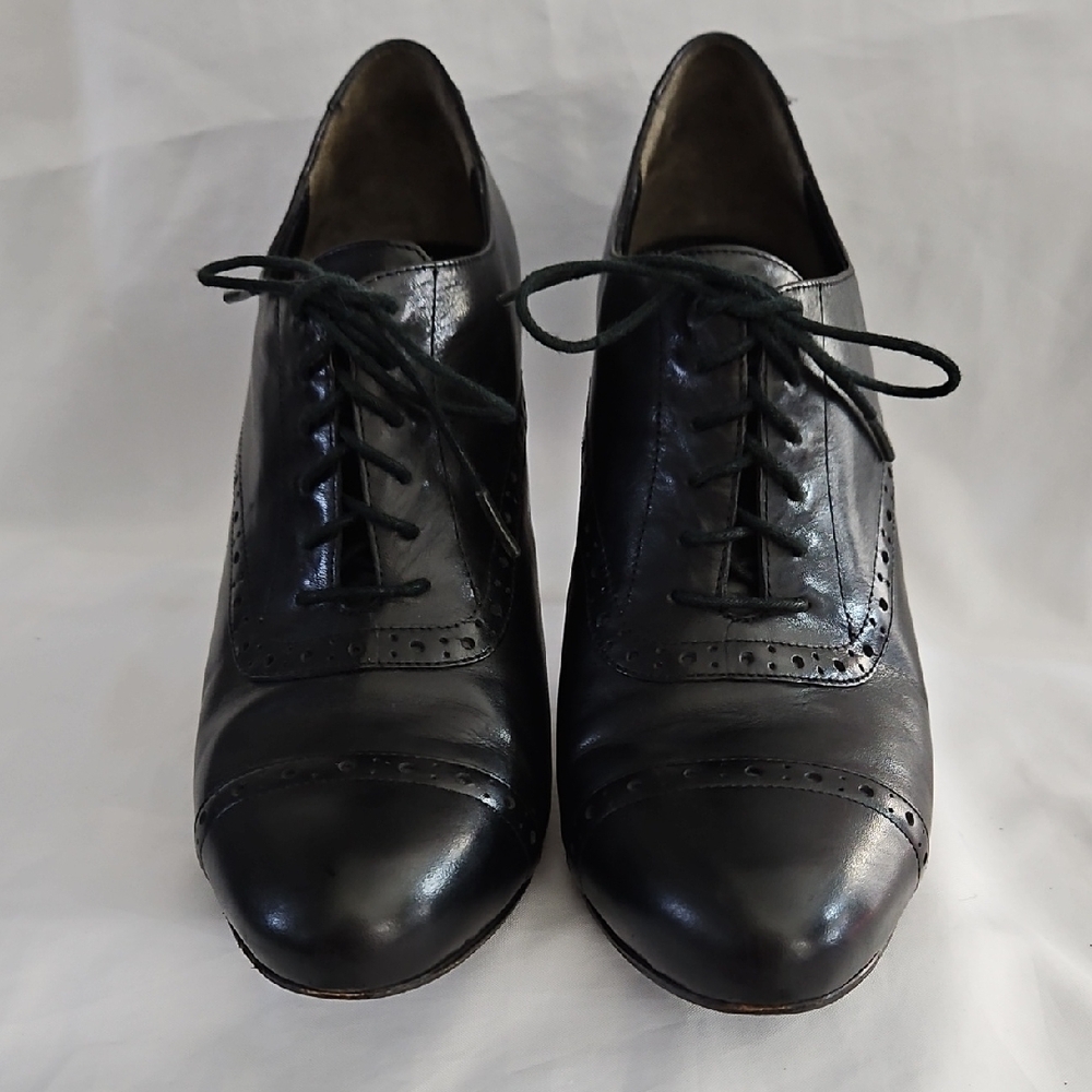 Cole Haan Women's Black Leather Loafer Heels With Nike Air Feature.